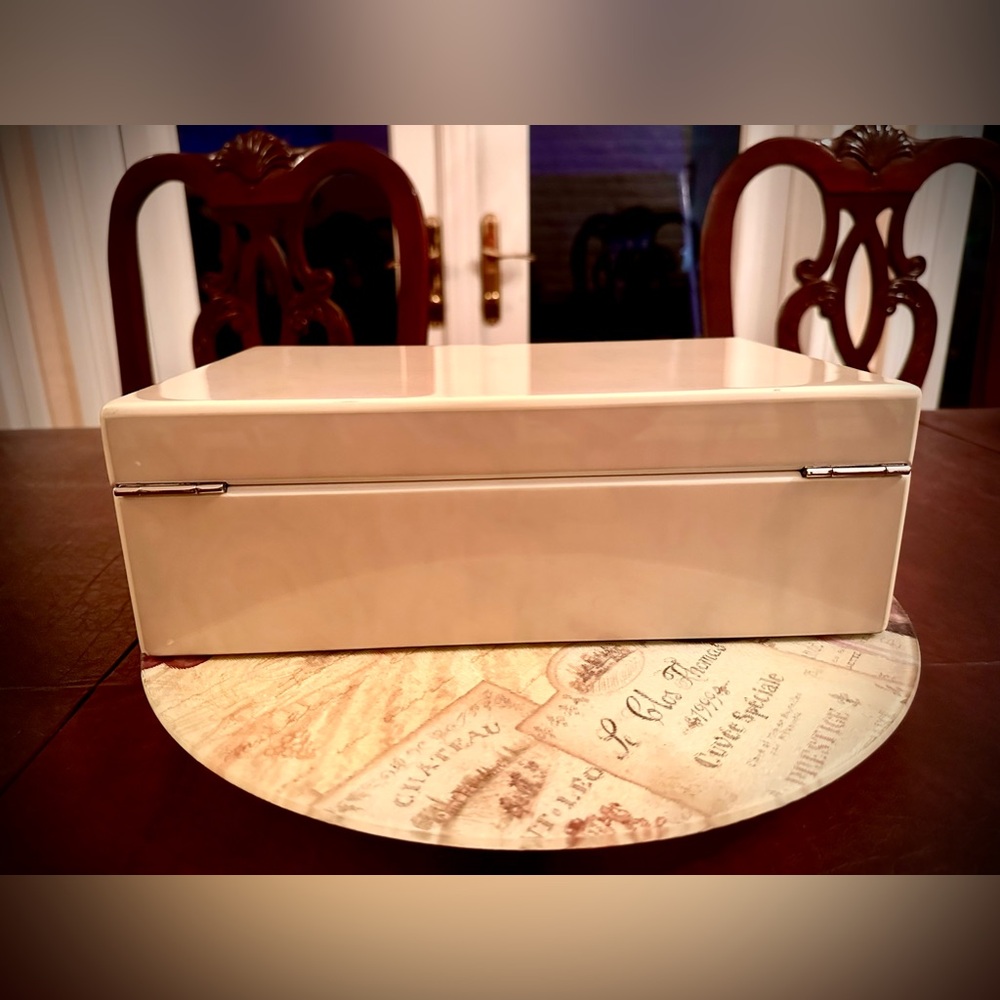 Beautiful Burl Ivory Wood Jewelry Box w/Lock & Key, 1970s Vintage, Good Cond. - Picture 5 of 12